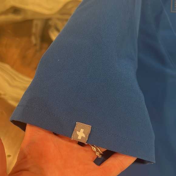 Figs xxs scrub top - Picture 3 of 3